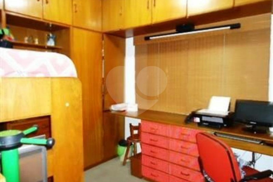 Sobrado à venda com 3 quartos, sendo 1 suíte, em Parada Inglesa, São Paulo, SP