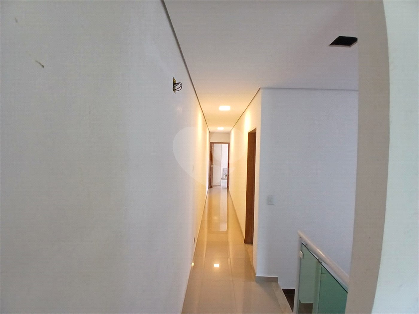 Casa à venda com 3 quartos, sendo 1 suíte,  em Mogi Moderno, Mogi das Cruzes, SP