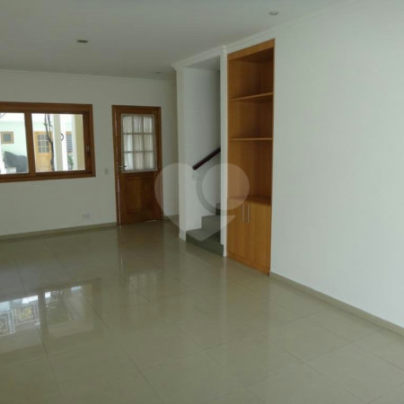 Casa à venda ou para alugar com 4 quartos, sendo 2 suítes, no condomínio Vila Hípica, São Paulo - SP