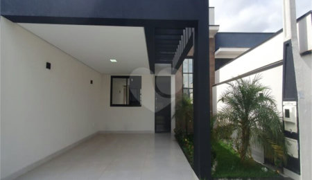Casa à venda com 3 quartos, sendo 1 suíte, no condomínio Vila Paraty, Indaiatuba - SP