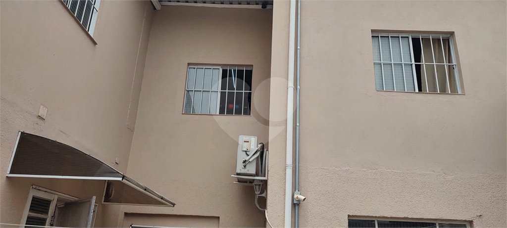Sobrado à venda com 3 quartos em Vila Maria de Maggi, Suzano, SP
