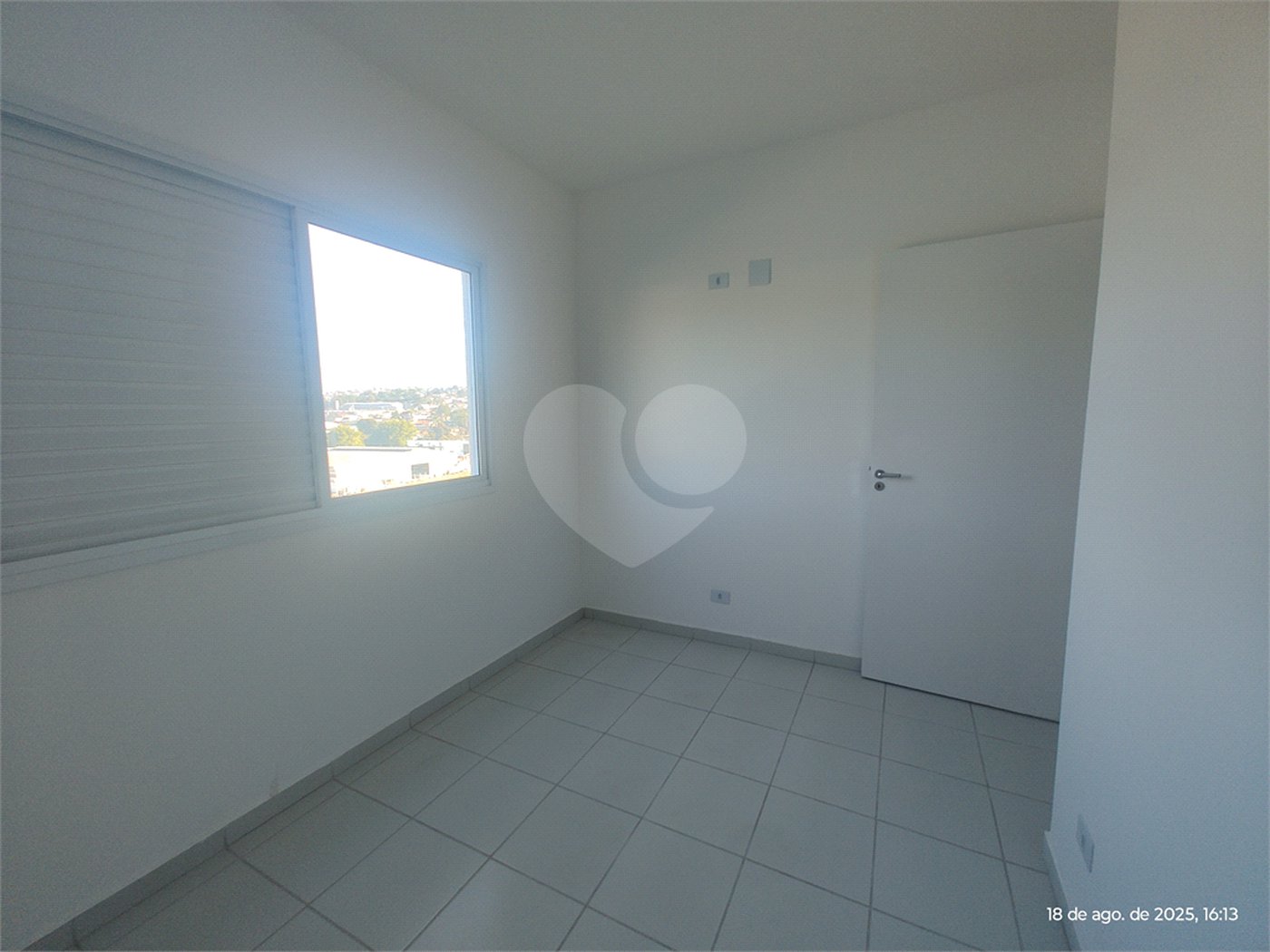 Apartamento para alugar com 3 quartos, sendo 1 suíte,  em Jardim das Palmeiras, Atibaia, SP