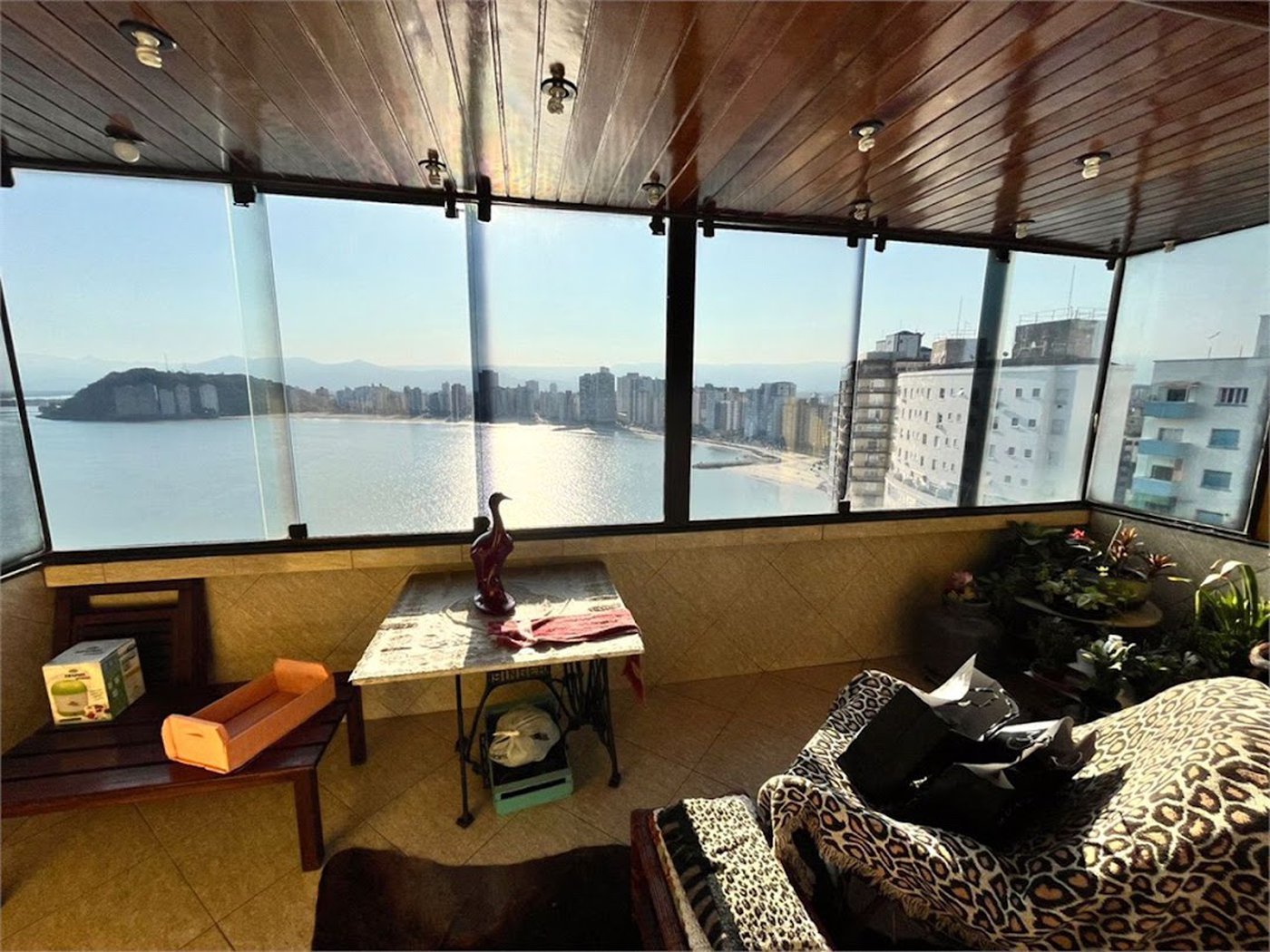 apartamento pé na areia com vista total para o mar em são vicente