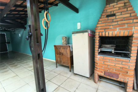 Casa à venda com 3 quartos, sendo 1 suíte, em Vila Indiana, São Paulo, SP