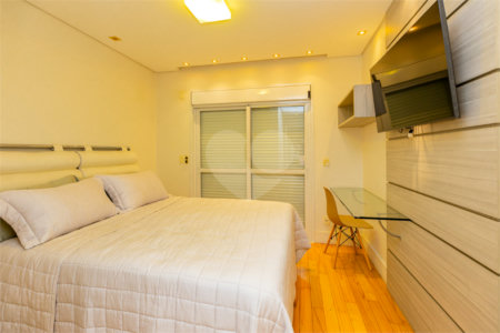 Apartamento à venda com 4 quartos, sendo 3 suítes, em Campo Belo, São Paulo, SP