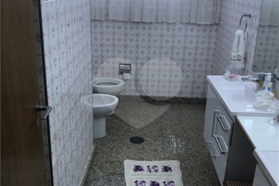 Sobrado à venda com 5 quartos, sendo 1 suíte, em Santana, São Paulo, SP