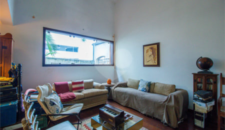 Casa à venda com 4 quartos, sendo 2 suítes,  em Chácara Flora, São Paulo, SP