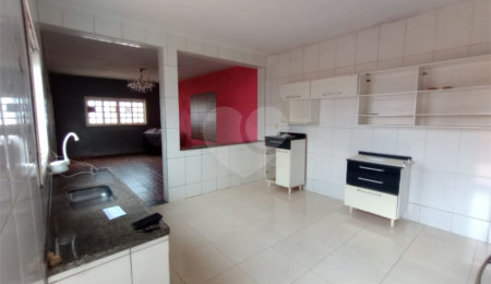 Casa à venda com 2 quartos em Vila Mazzei, Itapetininga, SP
