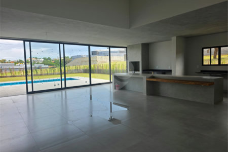 Casa à venda com 3 suítes no condomínio Village Ipanema 2, Araçoiaba da Serra - SP