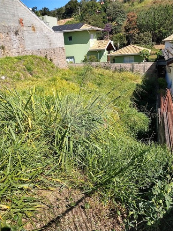 Terreno à venda com 1 suíte em Pinheirinho, Vinhedo, SP