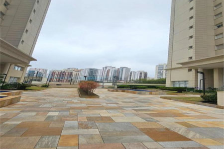 Apartamento à venda com 3 quartos, sendo 1 suíte,  em Vila Regente Feijó, São Paulo, SP