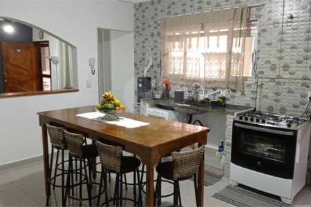 Casa à venda com 2 quartos, sendo 1 suíte, em Vila Haro, Sorocaba, SP