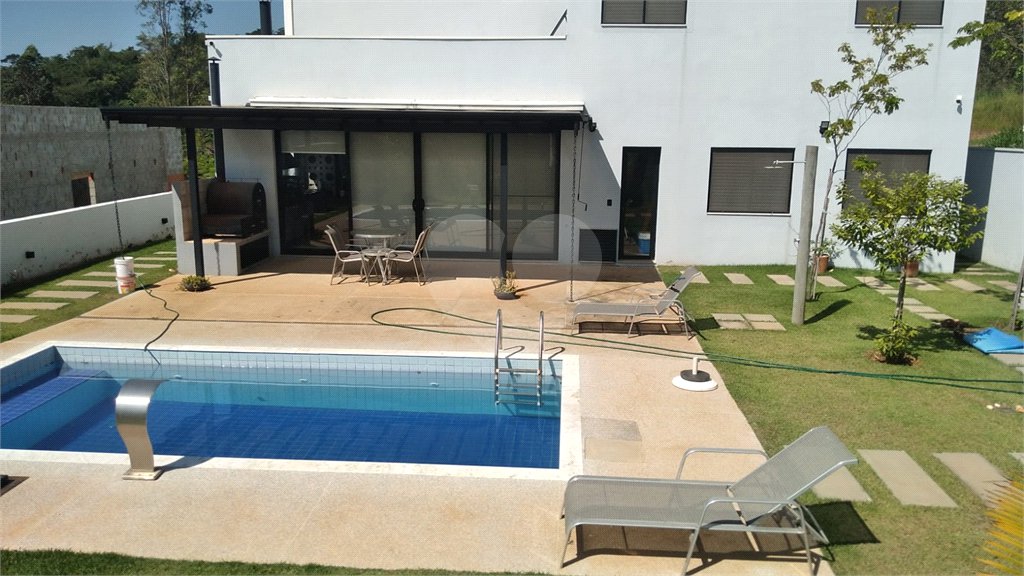 Casa à venda com 4 quartos, sendo 2 suítes, no condomínio Campos de Santo Antonio II, Itu - SP