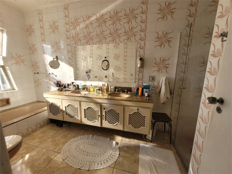 Sobrado à venda com 3 quartos, sendo 1 suíte, em Vila Hamburguesa, São Paulo, SP