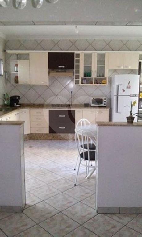 Casa à venda com 4 quartos, sendo 1 suíte, em Wanel Ville, Sorocaba, SP