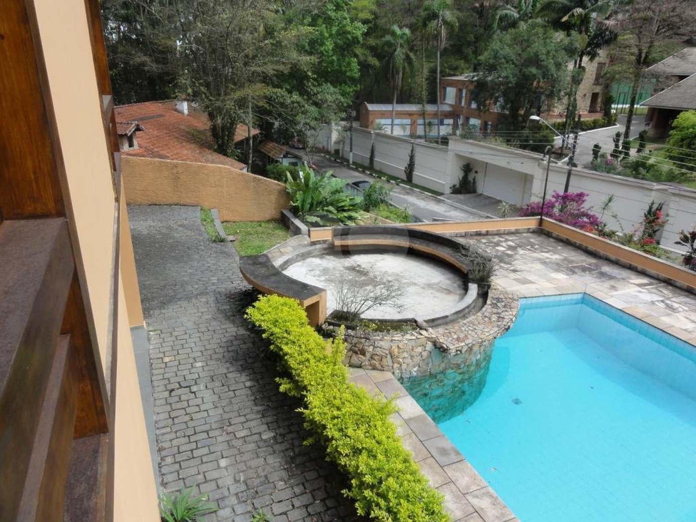Sobrado à venda com 5 suítes em Tremembé, São Paulo, SP