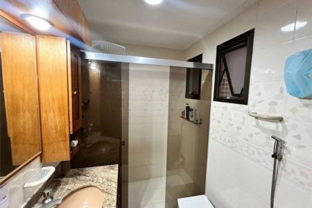 Apartamento com 2 Quartos e 2 Vagas à Venda em Pitangueiras – Guarujá/SP