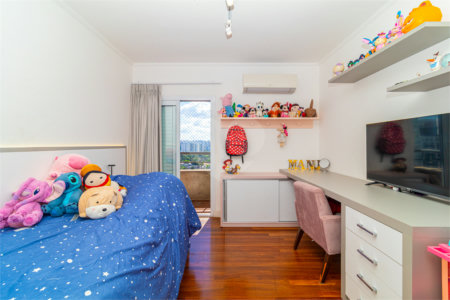 Apartamento à venda com 3 quartos, sendo 1 suíte,  em Alto da Boa Vista, São Paulo, SP