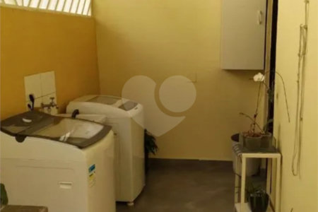 Sobrado à venda ou para alugar com 3 quartos, sendo 1 suíte,  em Jaguaré, São Paulo, SP