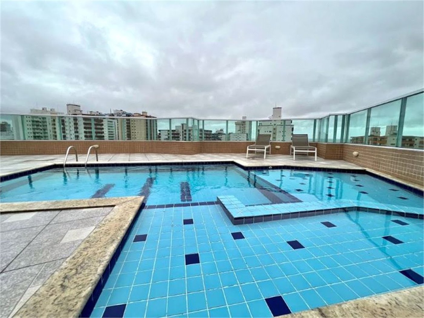 Apartamento Residencial à venda, Vila Guilhermina, Praia Grande - AP1374.