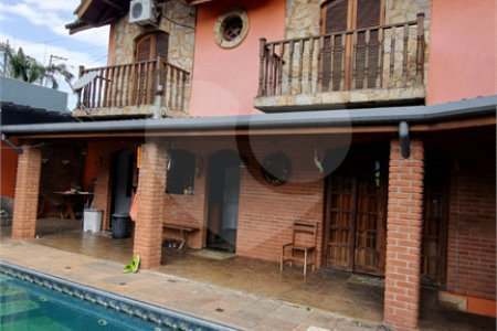 Casa à venda com 4 quartos, sendo 2 suítes, no condomínio Aruã Eco Park, Mogi das Cruzes - SP