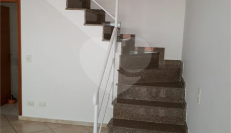 Casa à venda com 3 quartos, sendo 1 suíte, no condomínio Saude, São Paulo - SP