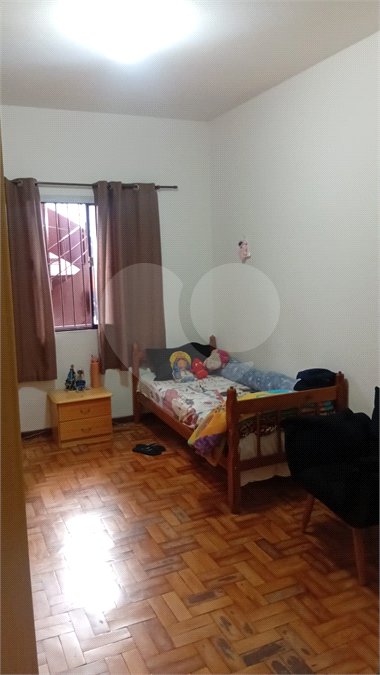 Casa à venda ou para alugar com 7 quartos, sendo 1 suíte,  em Vila Mogilar, Mogi das Cruzes, SP