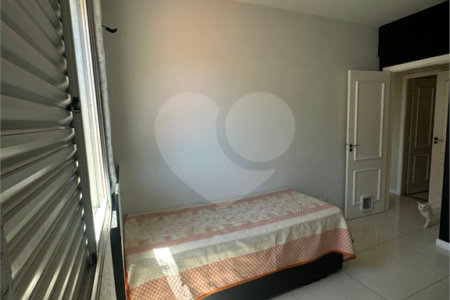 Apartamento à venda com 3 quartos, sendo 1 suíte, em Passagem, Cabo Frio, RJ