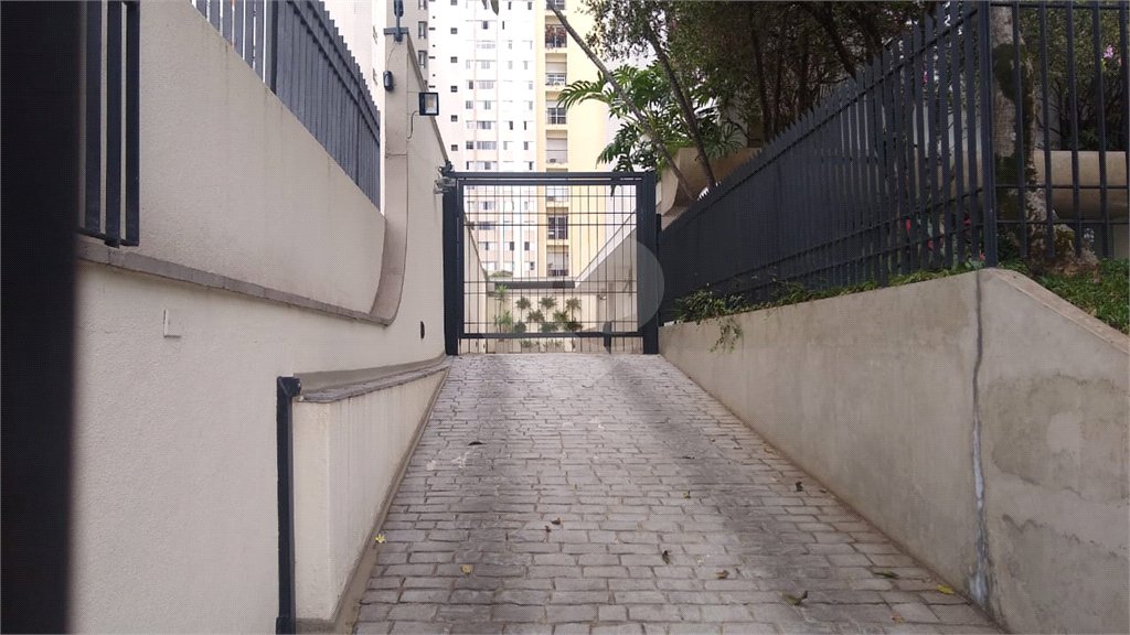 Apartamento à venda ou para alugar com 3 quartos, sendo 1 suíte,  em Indianópolis, São Paulo, SP