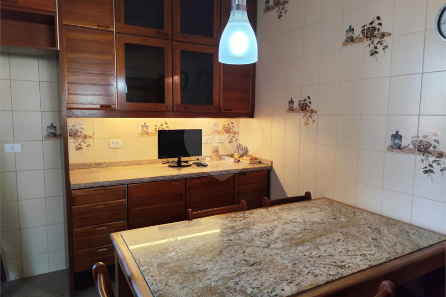Sobrado à venda com 4 suítes em Santana, São Paulo, SP