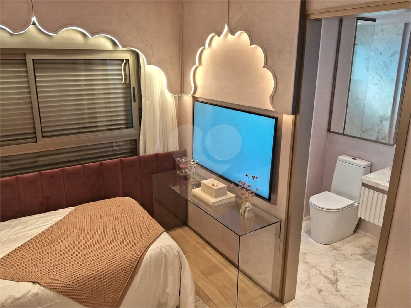 Apartamento à venda com 3 quartos, sendo 2 suítes, em Vila Mariana, São Paulo, SP