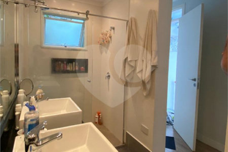 Casa à venda com 3 quartos, sendo 2 suítes, em Planalto Paulista, São Paulo, SP