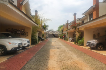 Casa à venda com 4 quartos, sendo 2 suítes,  no condomínio Lake Louise, São Paulo - SP