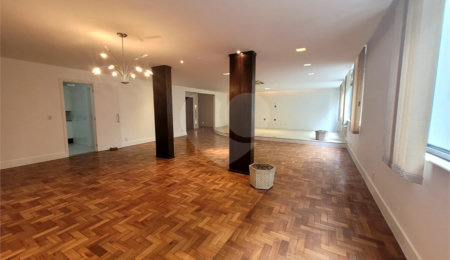 Apartamento à venda com 4 quartos, sendo 1 suíte,  em Copacabana, Rio de Janeiro, RJ