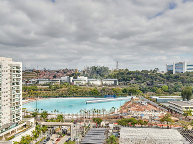 Apartamento à venda com 4 quartos, sendo 2 suítes,  em Santo Amaro, São Paulo, SP
