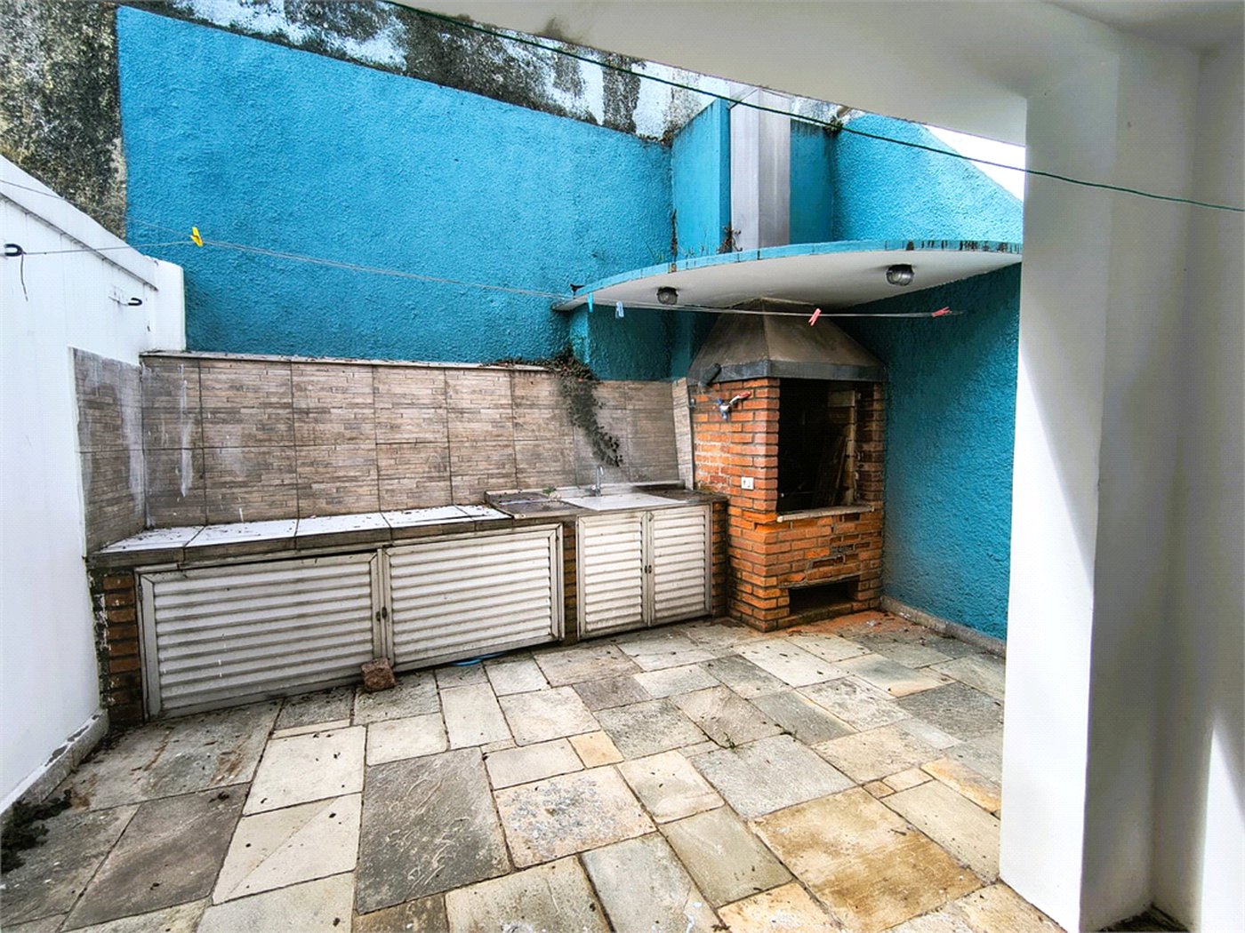 Sobrado à venda com 3 quartos, sendo 1 suíte,  em Jardim Esmeralda, São Paulo, SP