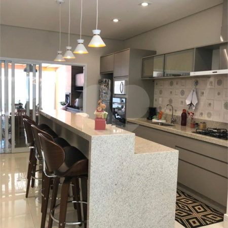 Casa à venda com 3 suítes no condomínio Reserva Real, Paulínia - SP
