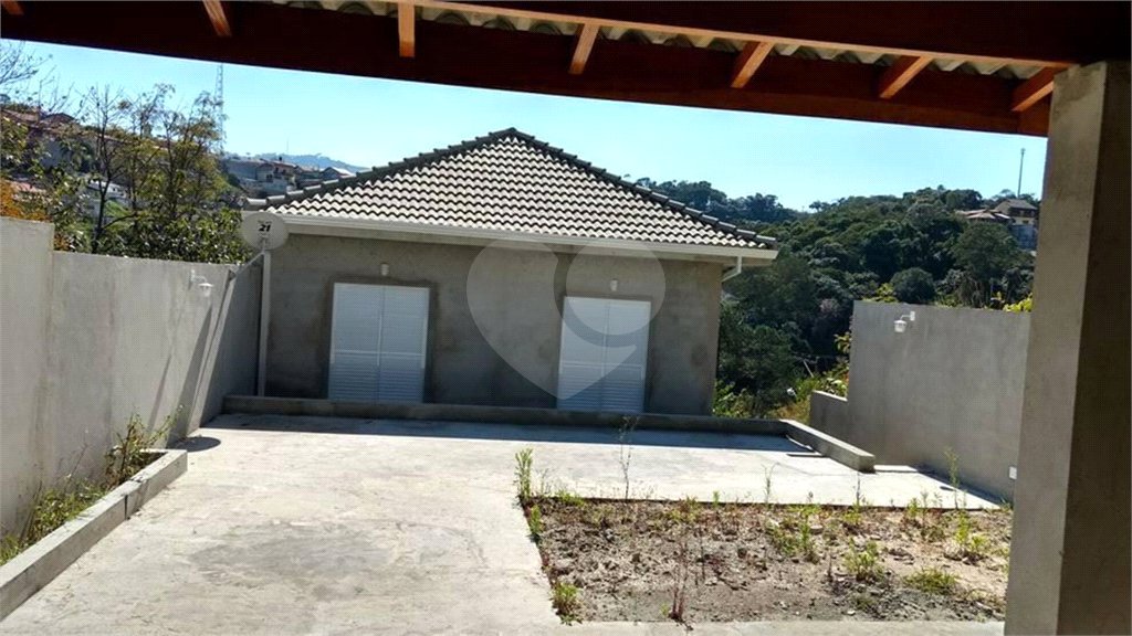 Sobrado à venda com 3 quartos, sendo 1 suíte, em Serra da Cantareira, Mairiporã, SP