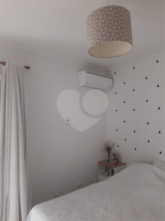 Casa à venda com 2 quartos, sendo 1 suíte, no condomínio Residencial Vila da Serra, São Paulo - SP