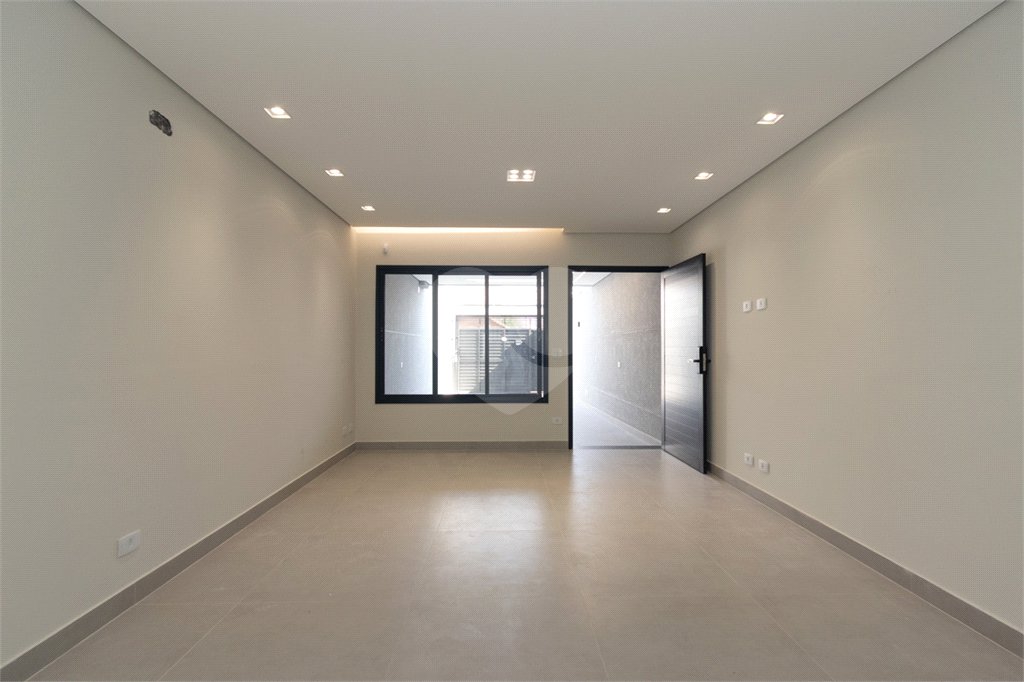 Sobrado à venda com 3 quartos, sendo 1 suíte, em Vila Gumercindo, São Paulo, SP