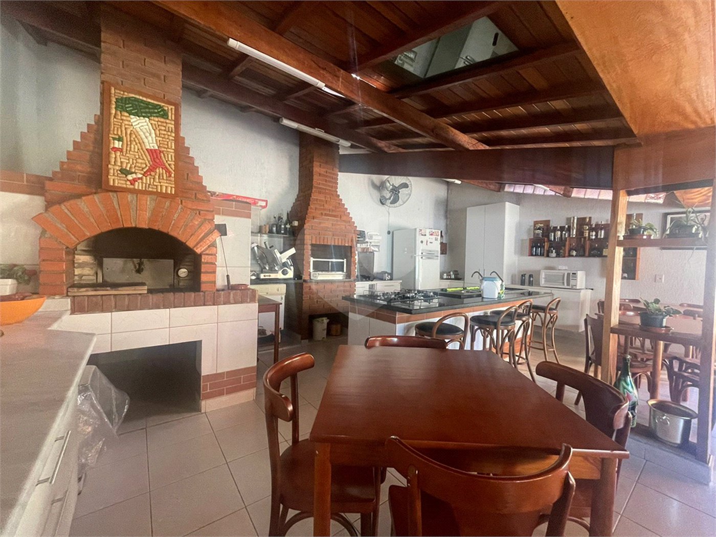 Casa à venda com 3 quartos, sendo 2 suítes,  em Vila Oliveira, Mogi das Cruzes, SP
