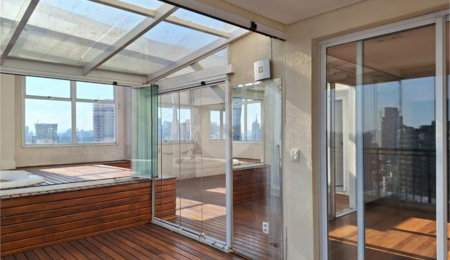 Cobertura à venda com 2 quartos, sendo 1 suíte,  em Pinheiros, São Paulo, SP