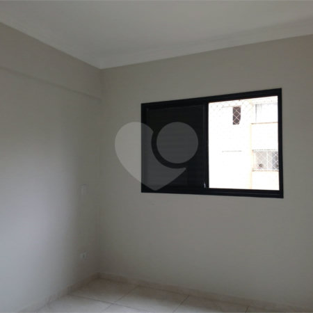 Apartamento para alugar com 2 quartos, sendo 1 suíte, em Jardim Carambeí, São Roque, SP
