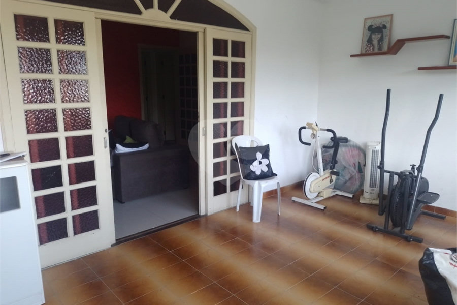 Sobrado à venda com 6 quartos, sendo 2 suítes, em Tremembé, São Paulo, SP