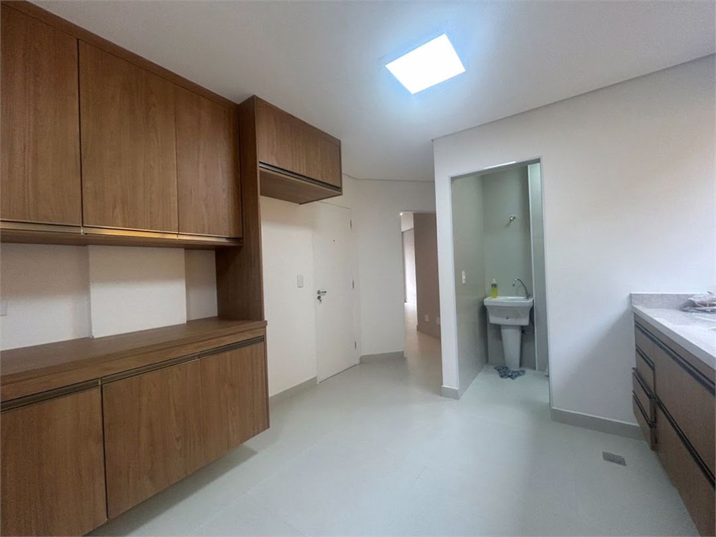 Apartamento com 2 Dormitórios à Venda, 82 M² por R$ 645.000 – Gonzaga – Santos/Sp