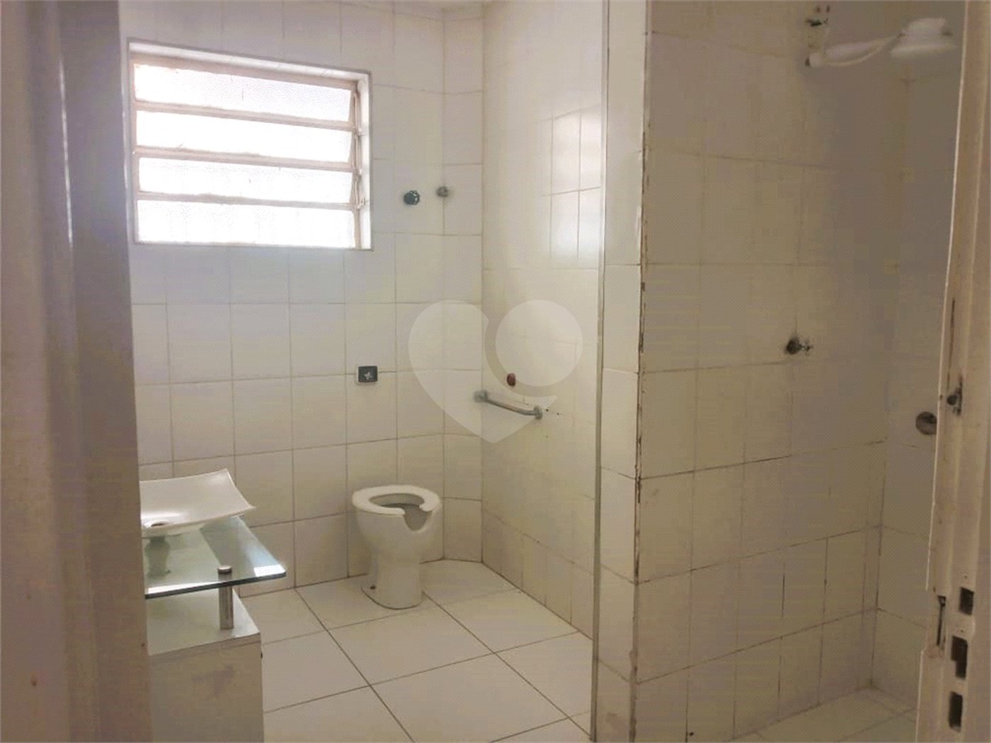 Casa à venda ou para alugar com 7 quartos, sendo 2 suítes, em Jardim Peri Peri, São Paulo, SP