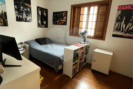 Sobrado à venda com 3 quartos, sendo 1 suíte, em Brás, São Paulo, SP