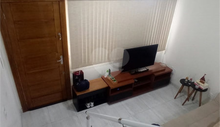 Casa à venda com 2 suítes no condomínio Residencial Pavoni I, São Paulo - SP
