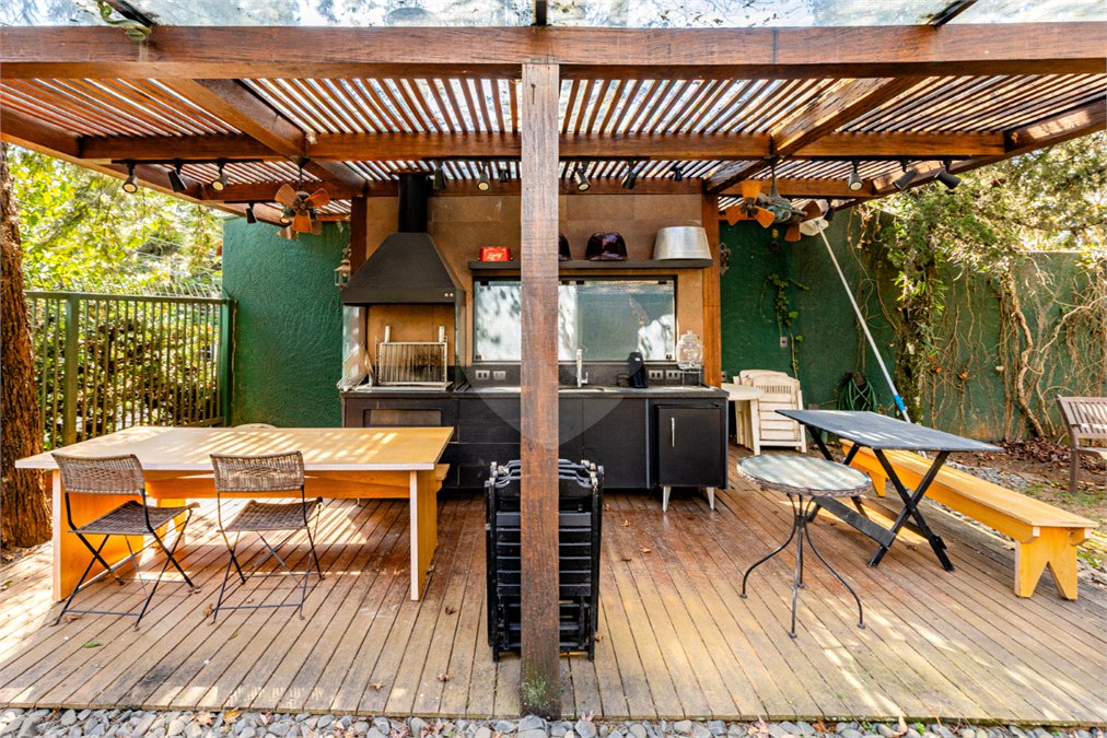 Casa à venda com 3 quartos, sendo 2 suítes,  em Alto da Boa Vista, São Paulo, SP