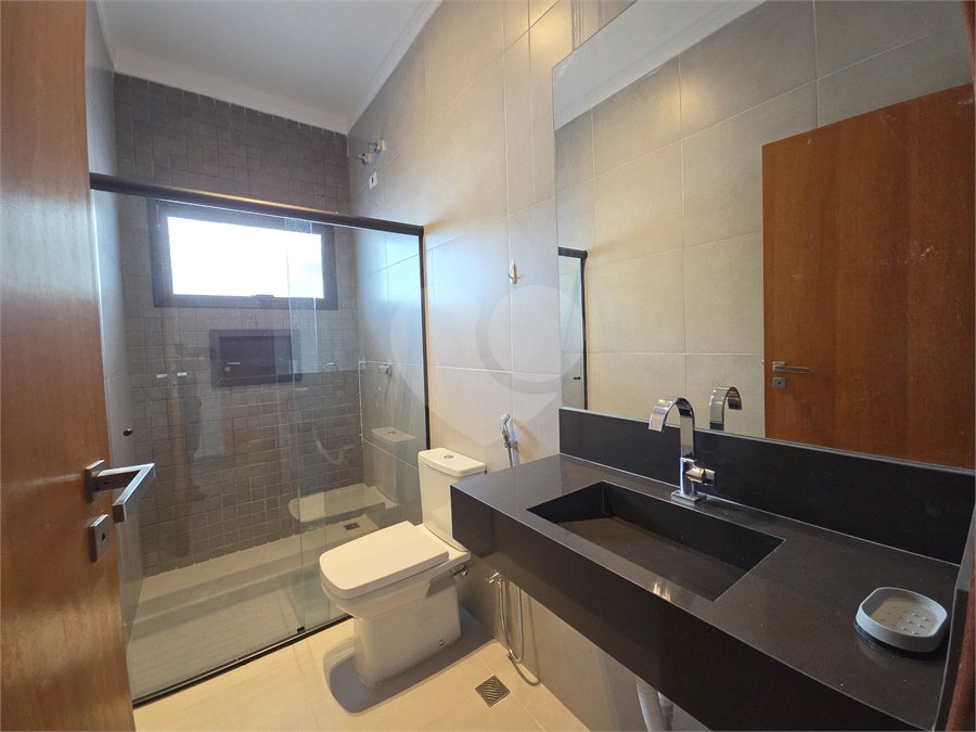 Casa à venda com 3 suítes no condomínio Village Ipanema I, Araçoiaba da Serra - SP